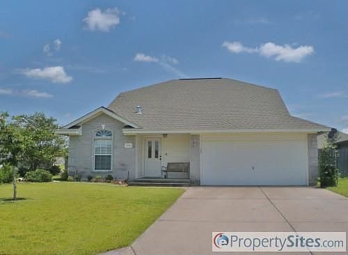 1st image of 1214 Markham Ln