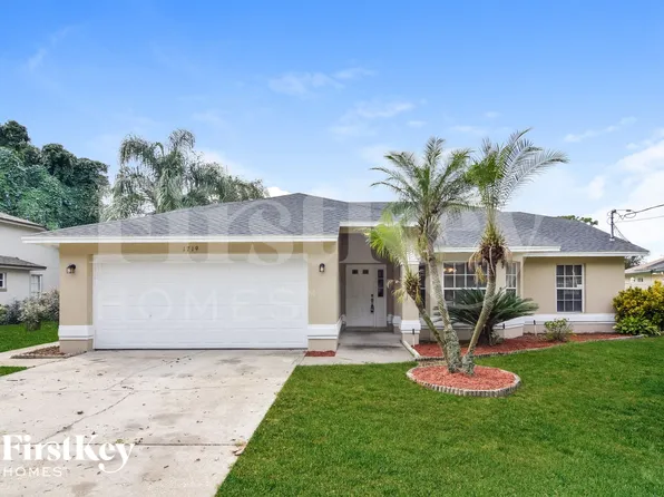 1719 Sandalwood Cir SW, Winter Haven, FL 33880
