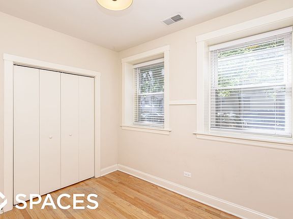 4th image of 2058 W Roscoe St #Unt1r