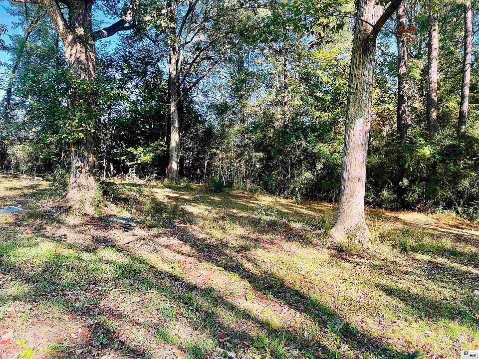 2nd image of 900 Harrell Rd