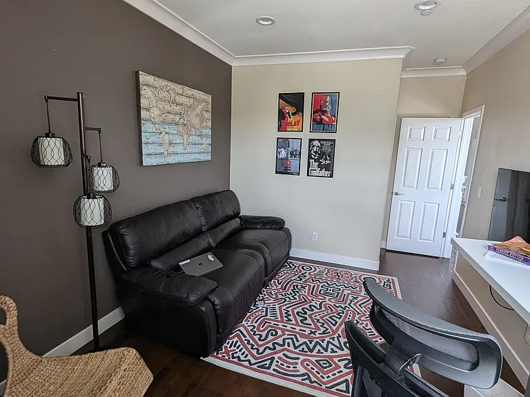 Upstairs bedroom #4