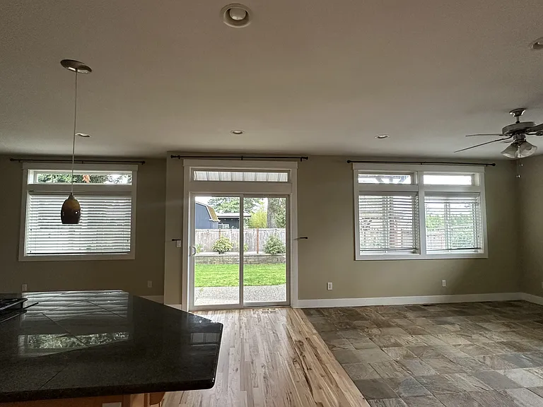 3104 Sunset Dr W — Photo 10