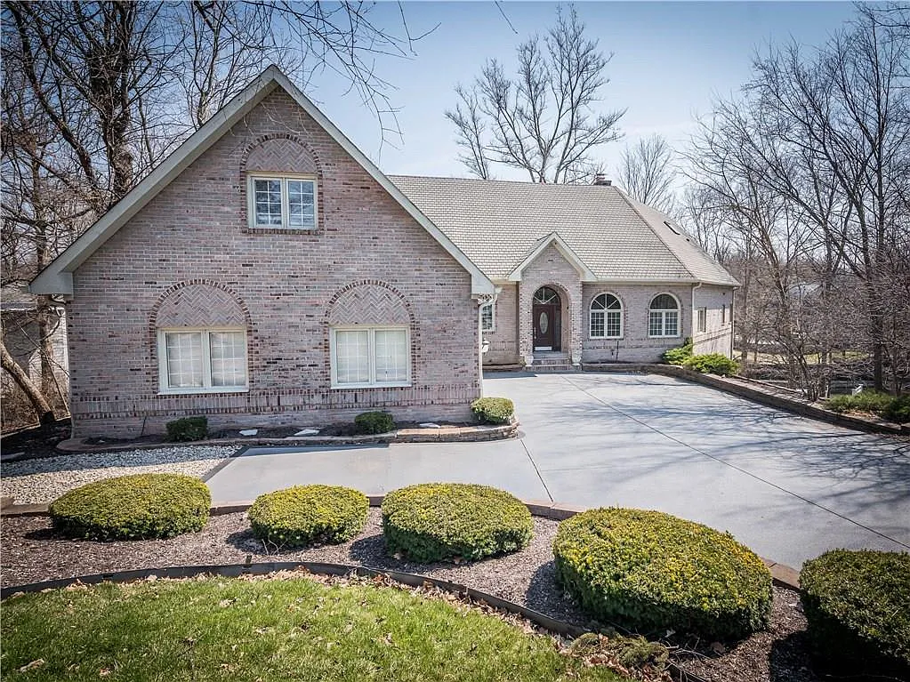 12161 Admirals Pointe Cir photo 1