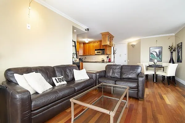 Rented by Maxwell Jacobs | media 14