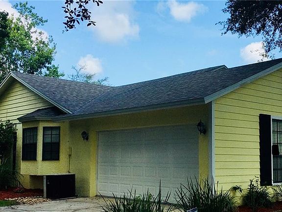 3rd image of 503 Lake Charm Dr