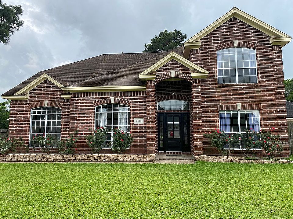 1st image of 8055 Gleneagles Dr