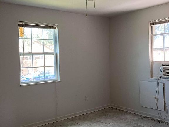 5th image of 6106 Todd Pl
