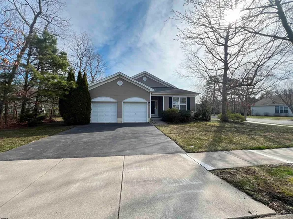 8 Manchester St, Galloway, NJ 08205