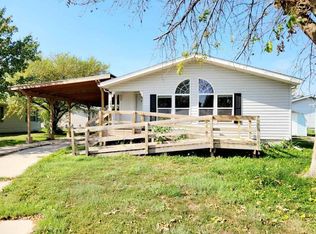 143 Arabian Ct, Iowa City, IA 52240