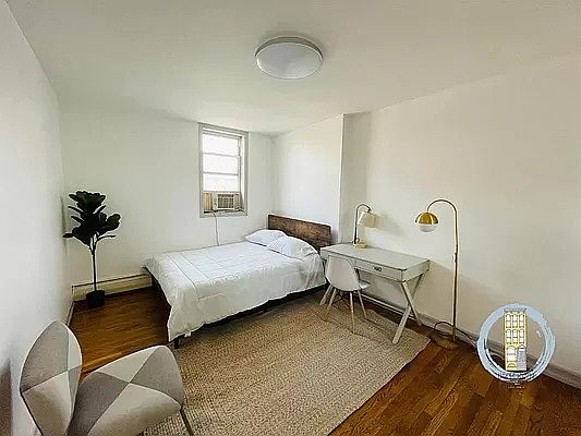 5th image of 1893 Eastern Pkwy APT 2R