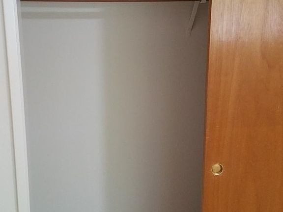 2nd image of 857 Gallatin Dr APT 2