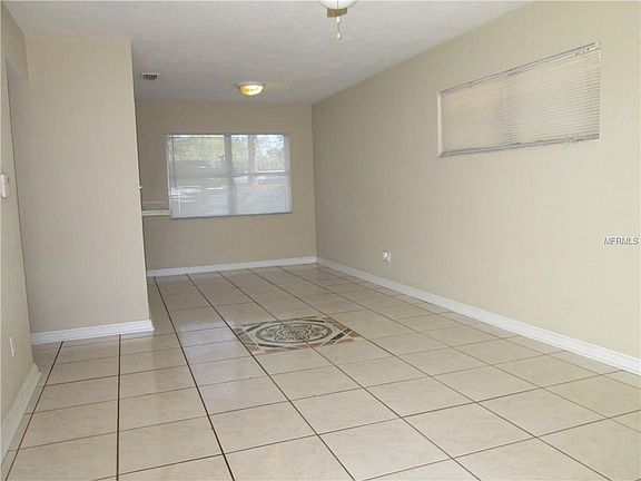 3rd image of 1519 Heather Ave