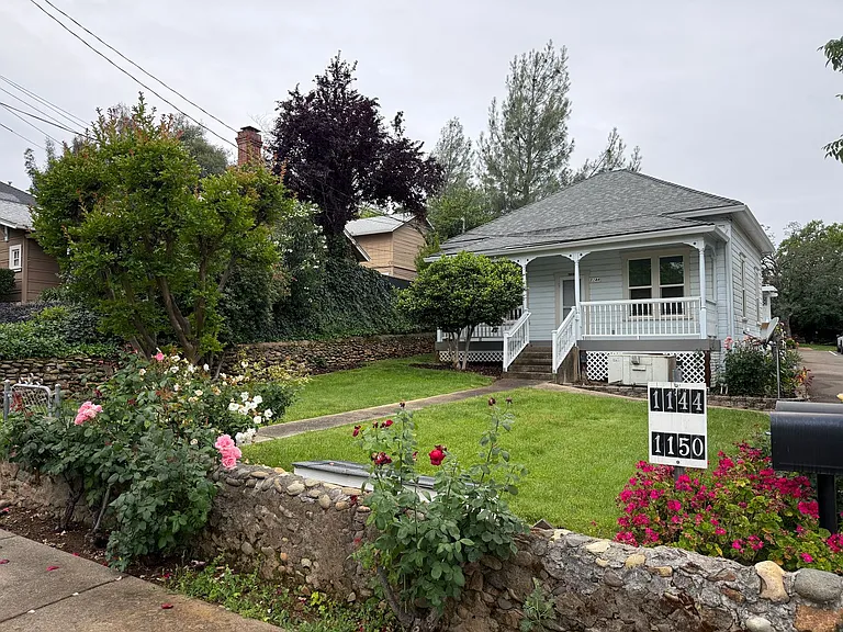 1144 Willis St — Photo 1
