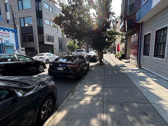 4th image of 530 Bainbridge St #532-3F