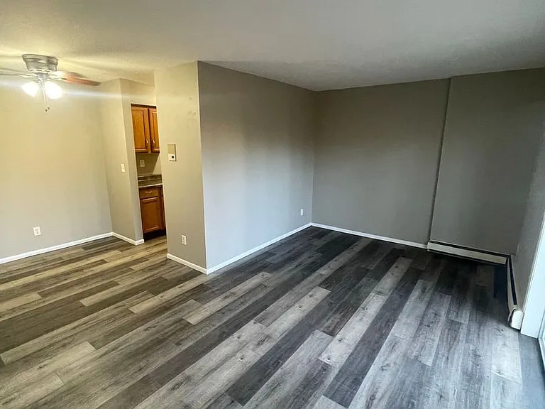1710 Elder St. (10 Unit) — Photo 1