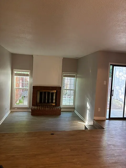 Building Photo - 7903 Charter Oak Ln