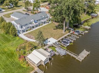 243 S 1st St, Winneconne, WI 54986