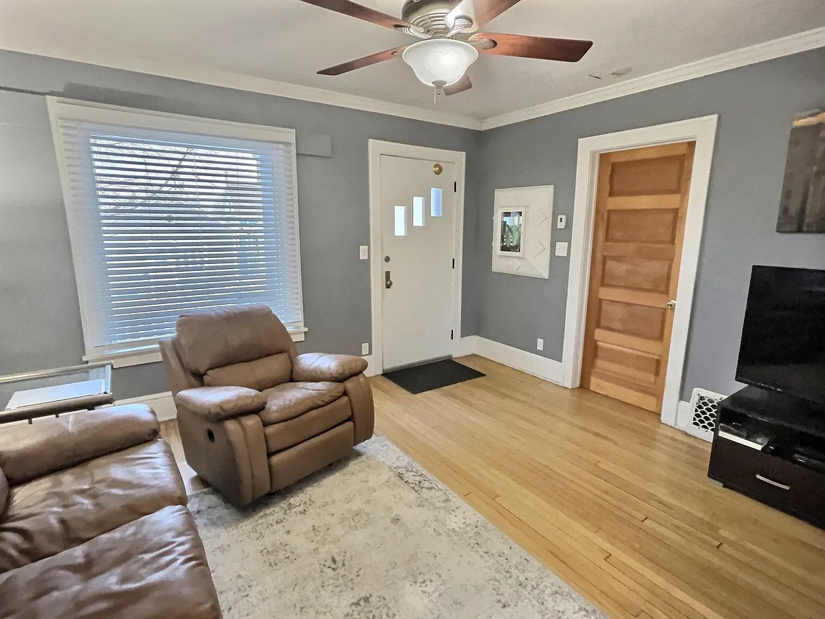 Building Photo - 2634 N Bartlett Ave #2634