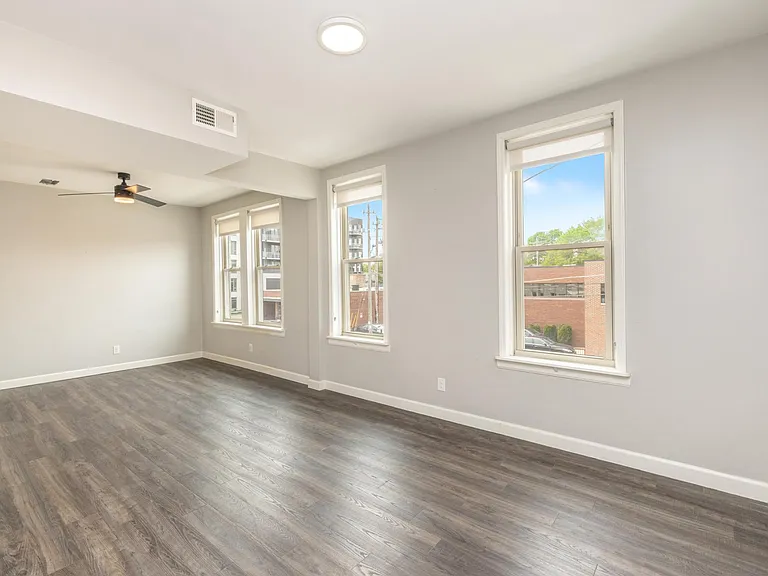 920 S 2nd St #2 — Photo 17