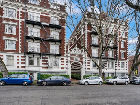 1811 NW Couch St APT 101, Portland, OR 97209