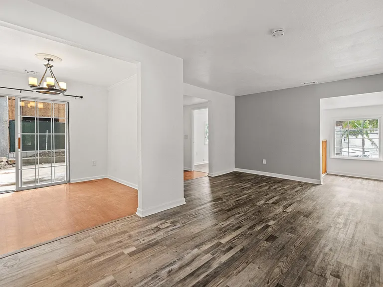 1628 N Beverly Glen Blvd — Photo 6
