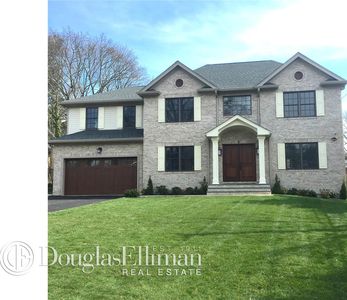 4 Crabtree Ln, Roslyn, NY, 11576
