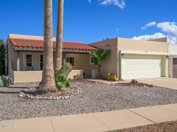 223 E Paseo De Golf, Green Valley, AZ 85614