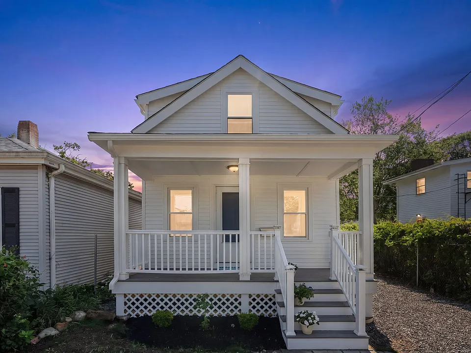 42 Riverside Ave