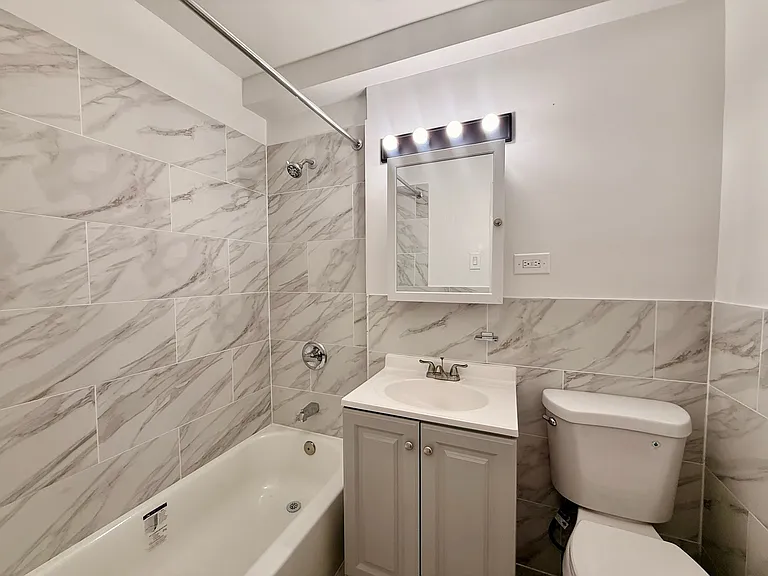 2911 Brighton 5 St #3L — Photo 4
