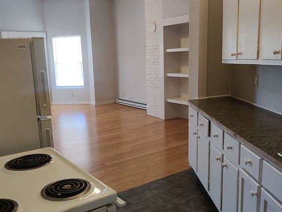 4th image of 312 S Washington St #5