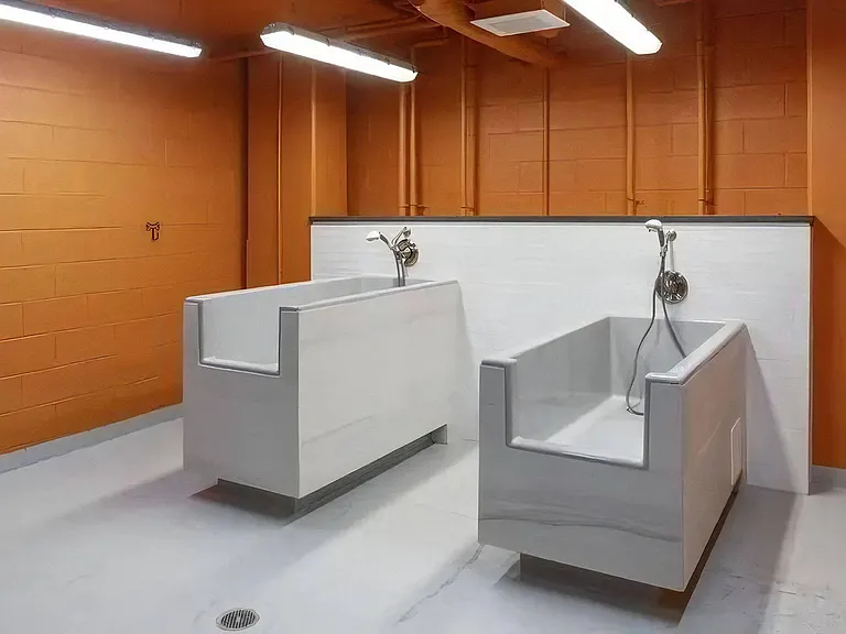 Pet Friendly Community with Grooming Station