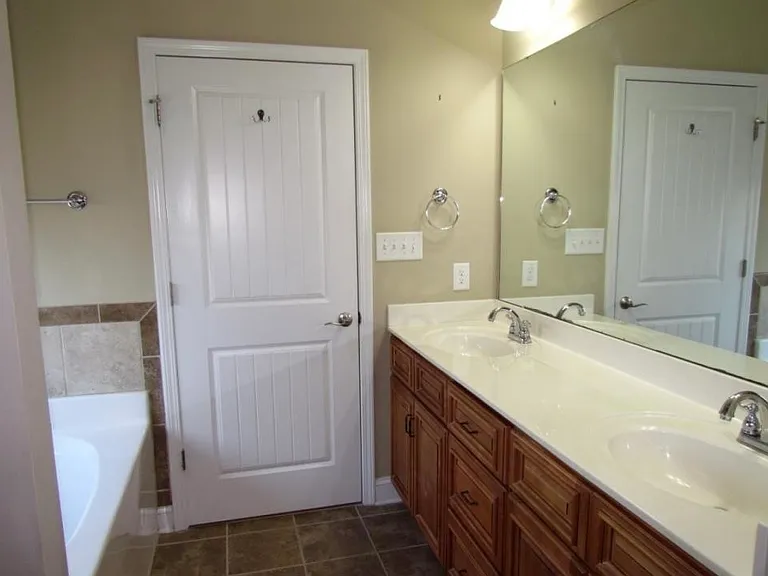 4009 Quarry Hollow Dr — Photo 9