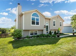 1906 Chestnut Dr, Pleasant Hill, MO 64080