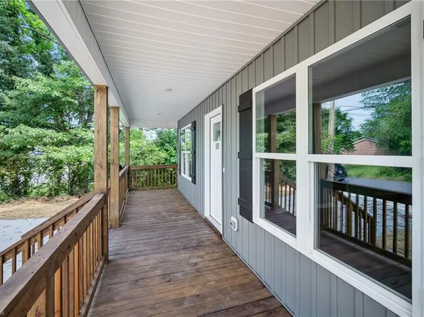 109 College St, Thomasville, NC 27360