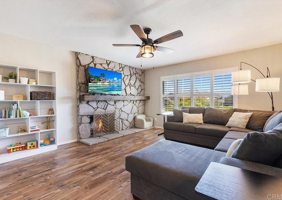 1st image of 10114 Woodglen Vista Dr