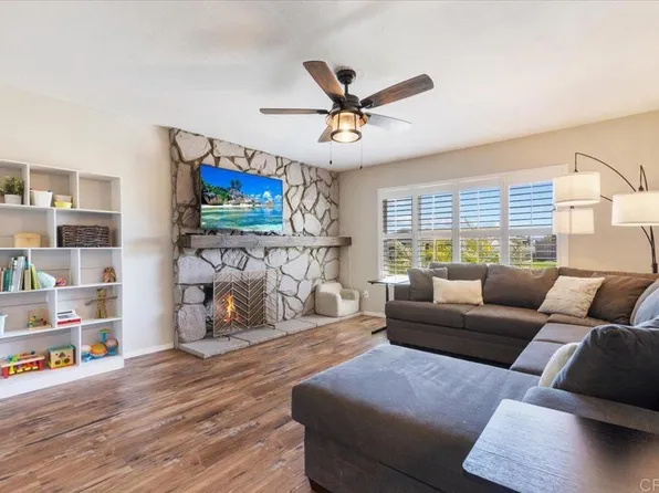 10114 Woodglen Vista Dr, Santee, CA 92071