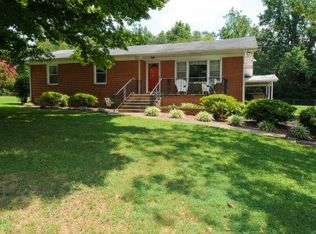 8108 Burchfield Dr, Oak Ridge, TN 37830