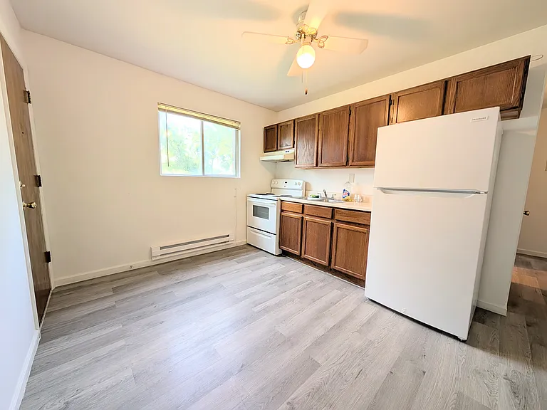 801 Vest Ave #B — Photo 5
