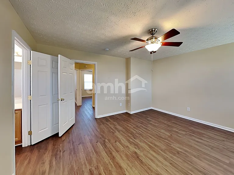 7451 Holyoke Cir — Photo 9