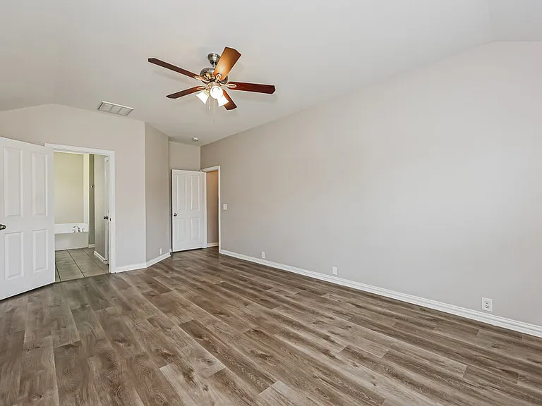 1813 Sparrow Ln — Photo 11
