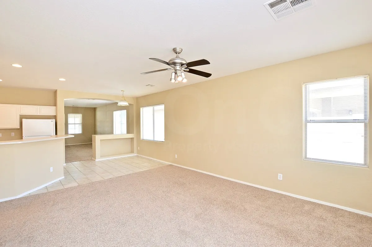 3 bed, 2.0 bath, 1695 sqft, $2,250 — Photo 3