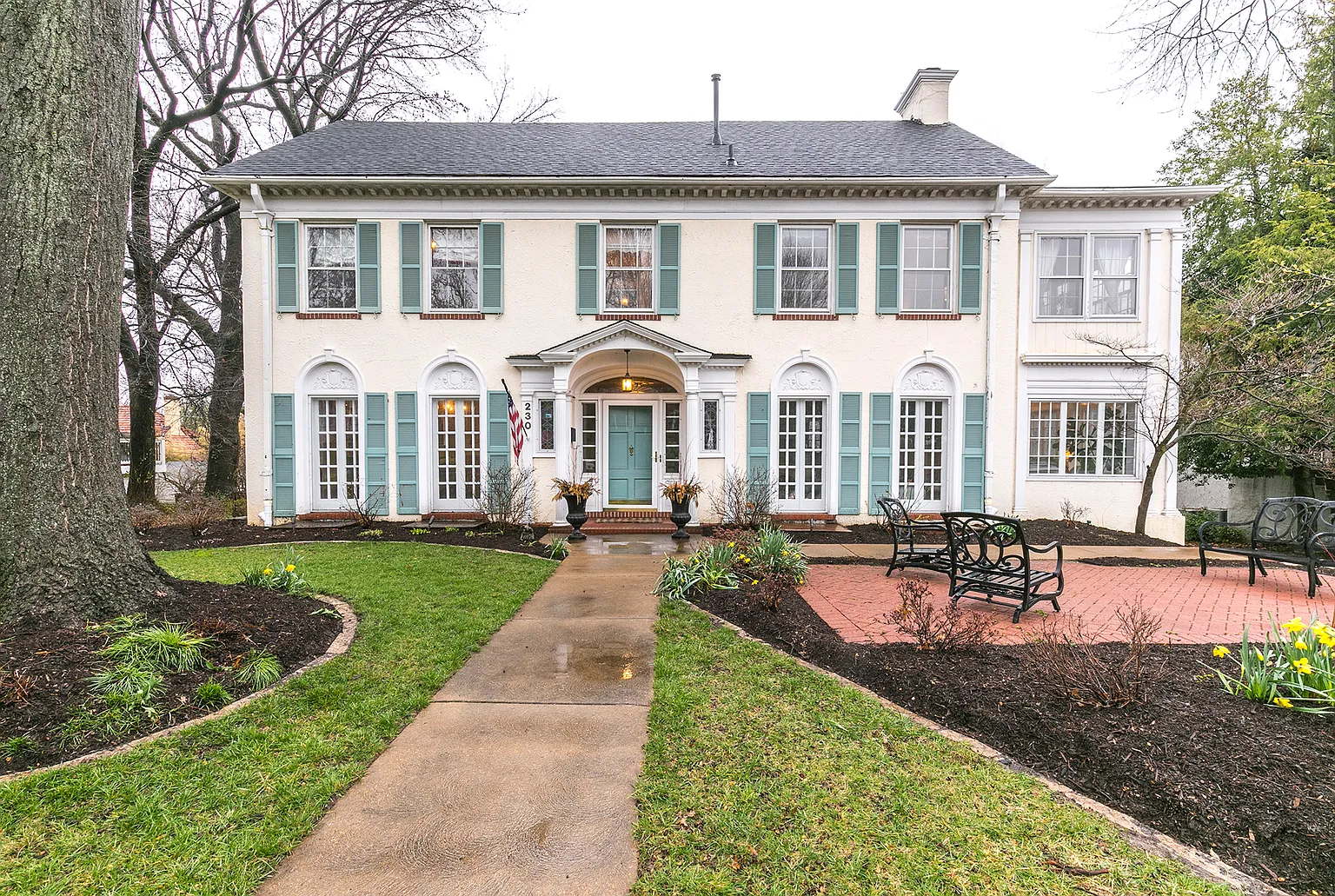 230 Blackmer Pl photo 1