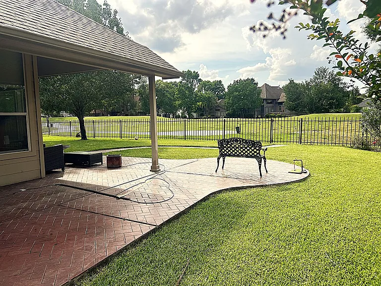 18718 Walden Forest Dr — Photo 28