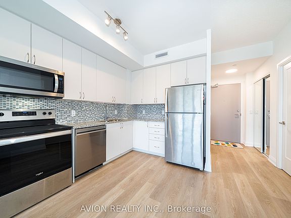 4th image of 3220 Sheppard Ave E #212