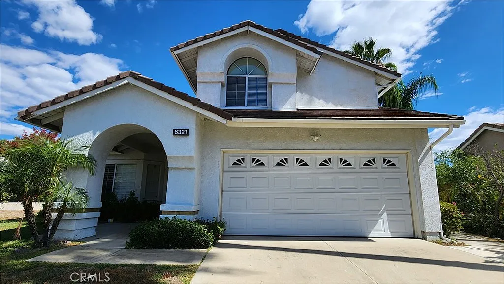 4 bed, 2200 sqft, $3,500 — Photo 1