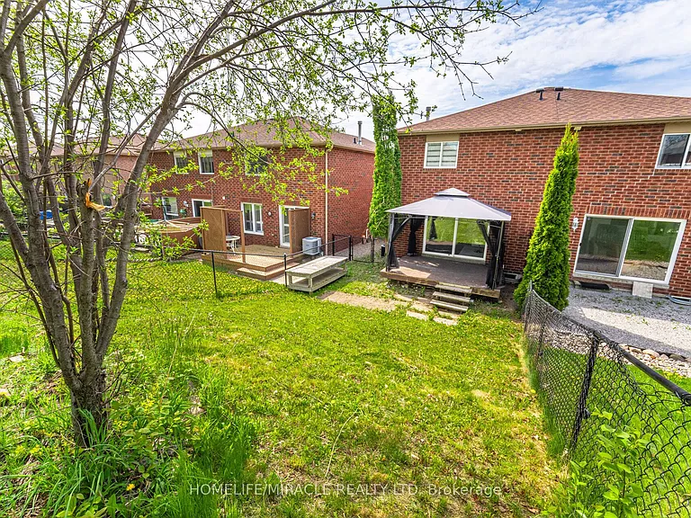 340 Dunsmore Ln — Photo 33
