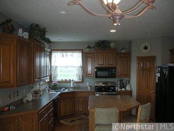 3rd image of 1000 Fairway Dr