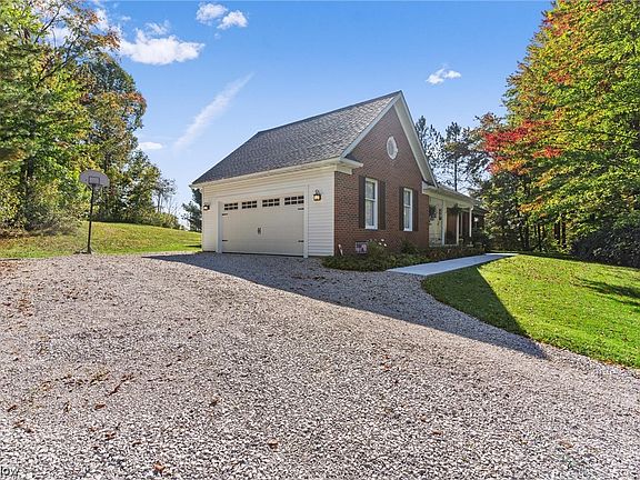 3rd image of 12095 Burlington Glen Dr