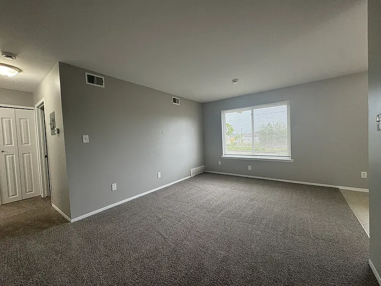 939 James St #STREET11 — Photo 6