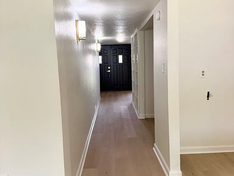 5221 Reed Dr — Photo 4